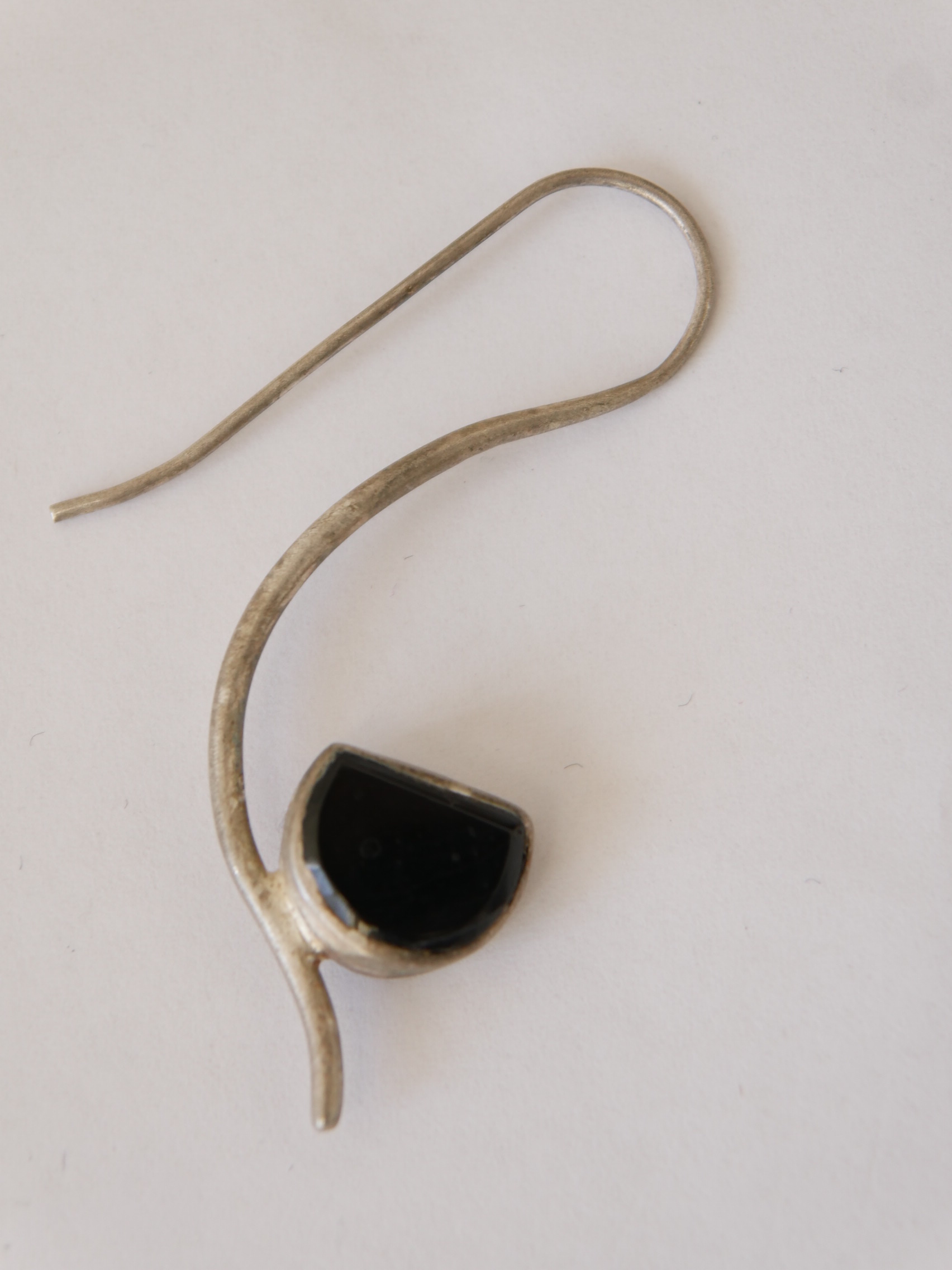 Indischer Vintage Ohrhänger gebogen mit Onyx schwarz Ohrring 925er Silber