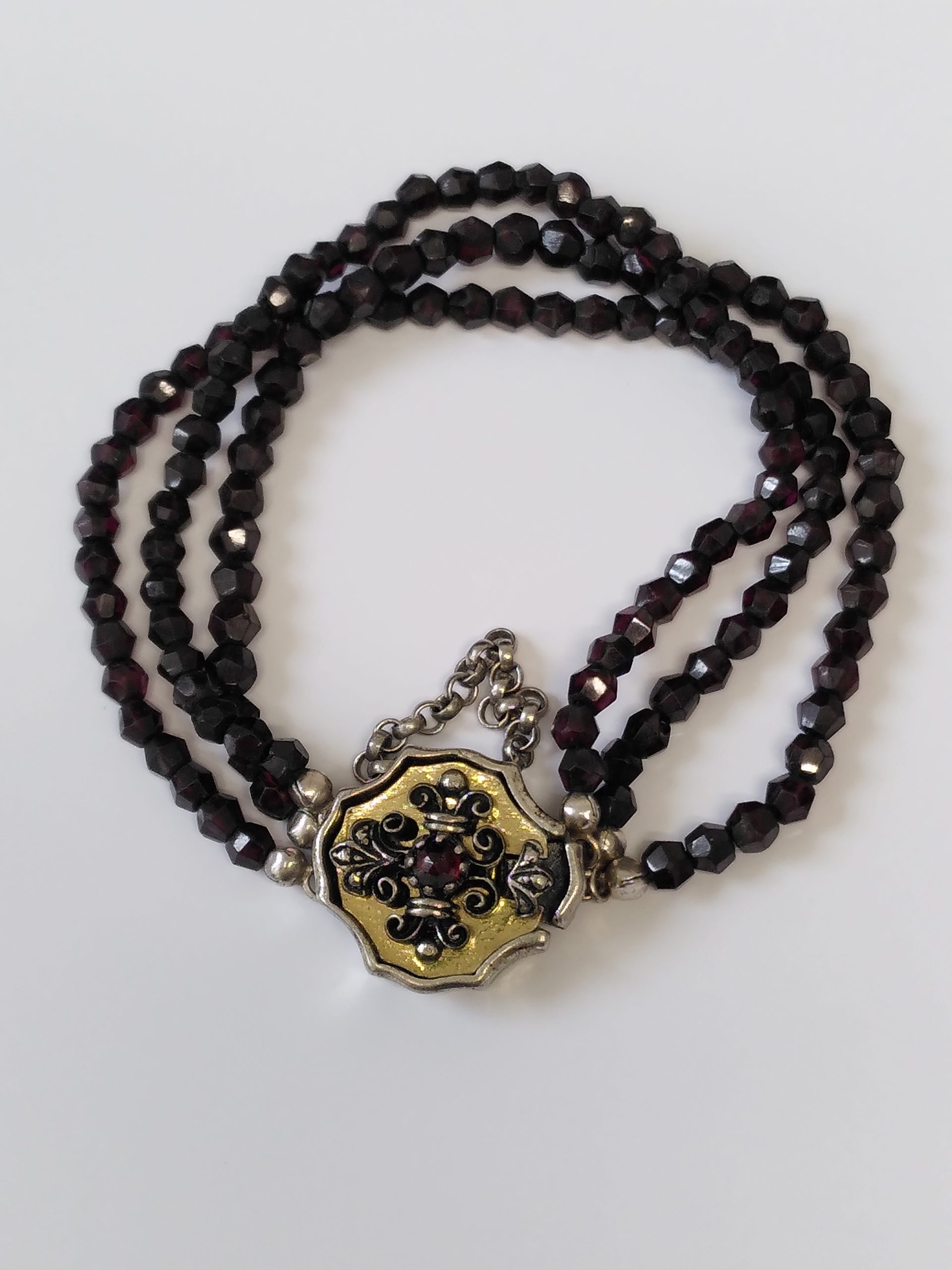 Schmuck-Armband-Trachtenschmuck-Edelsteine-Granat-Vintage-Silber-geschliffen-1-scaled-1.jpg